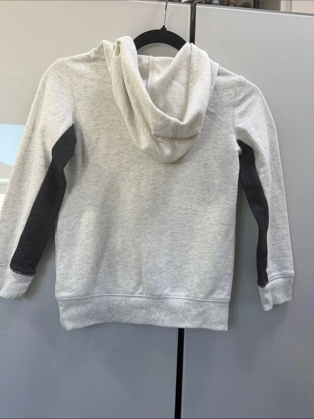 OshKosh B'gosh White Top with Navy Brand Patch